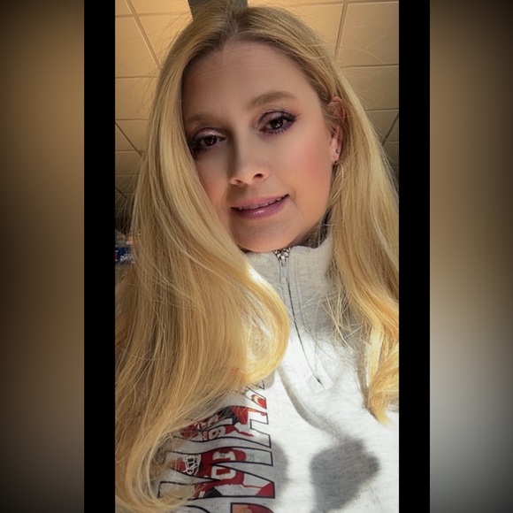 Meet your Posher, Kimberly - Picture 2 of 2